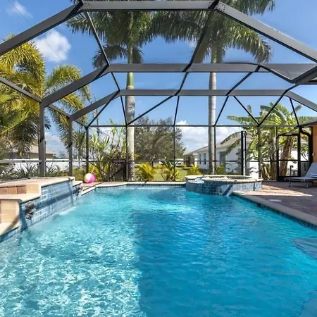 Tranquil Palms Heated Pool Spa Outdoor Tv & More